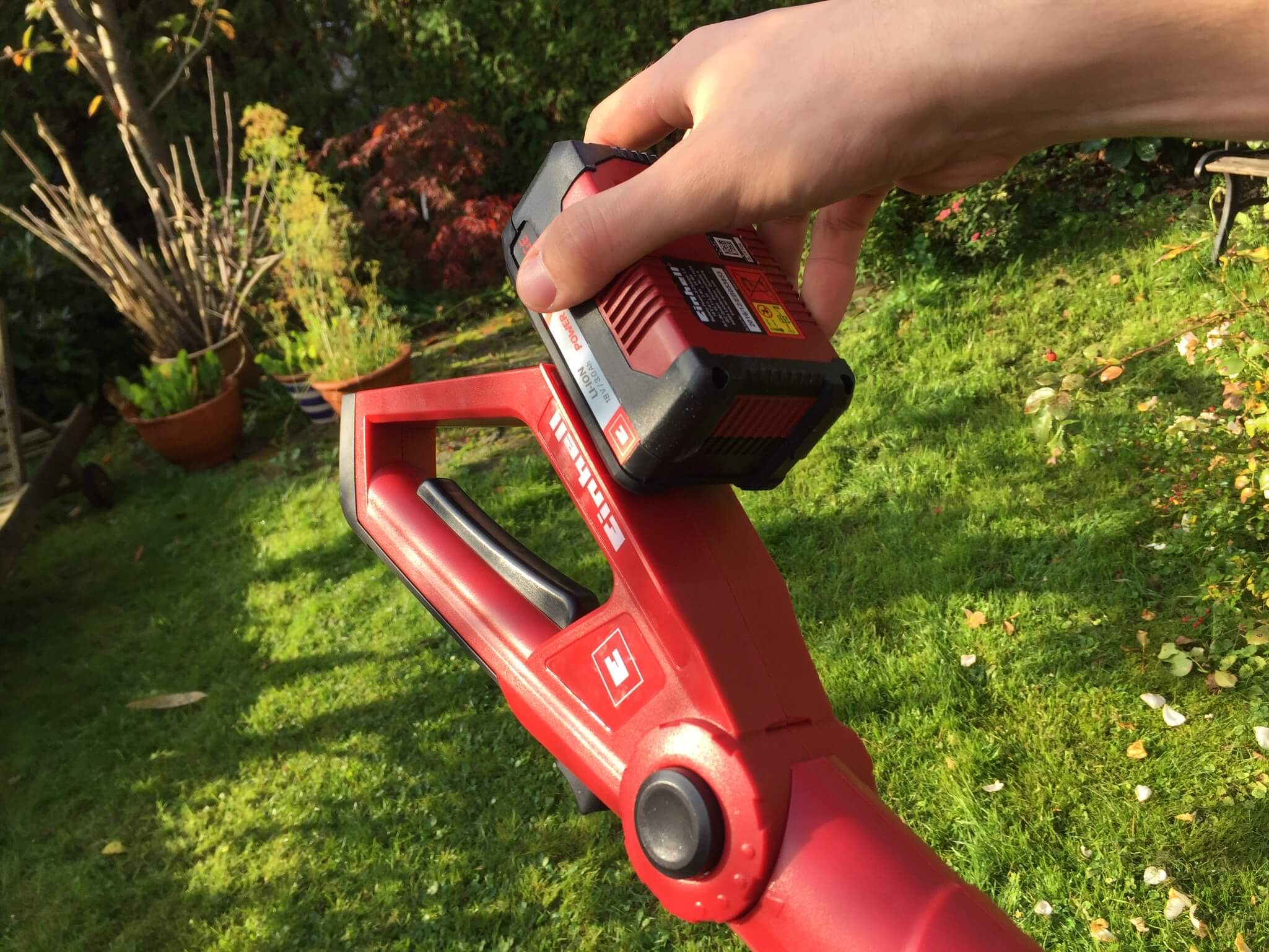 Einhell Akku Hochentaster und Heckenschere GE-HC 18 Li T Set